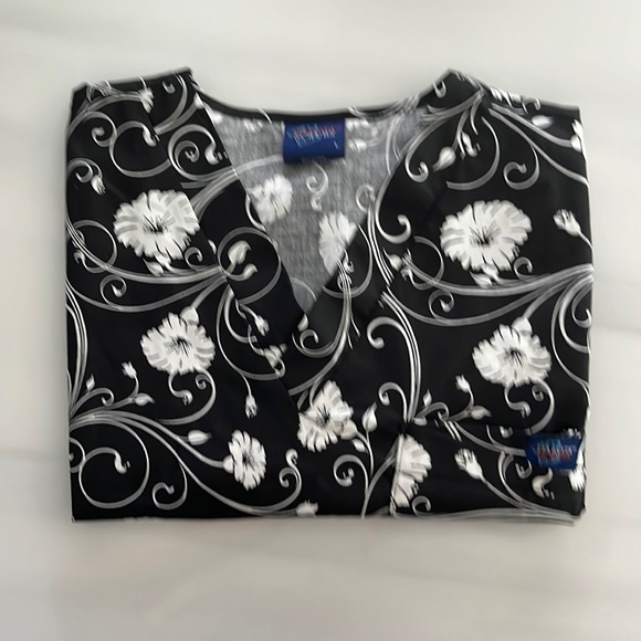 LG DAKOTA SCRUBS - Picture 2 of 5